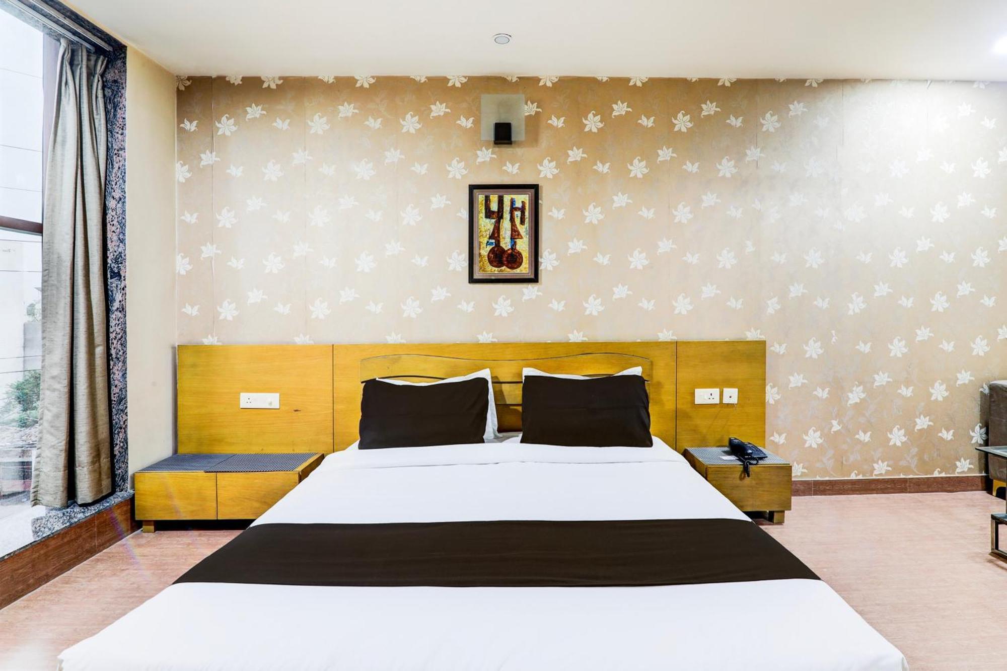 Hotel Townhouse Sakura à Lucknow Extérieur photo