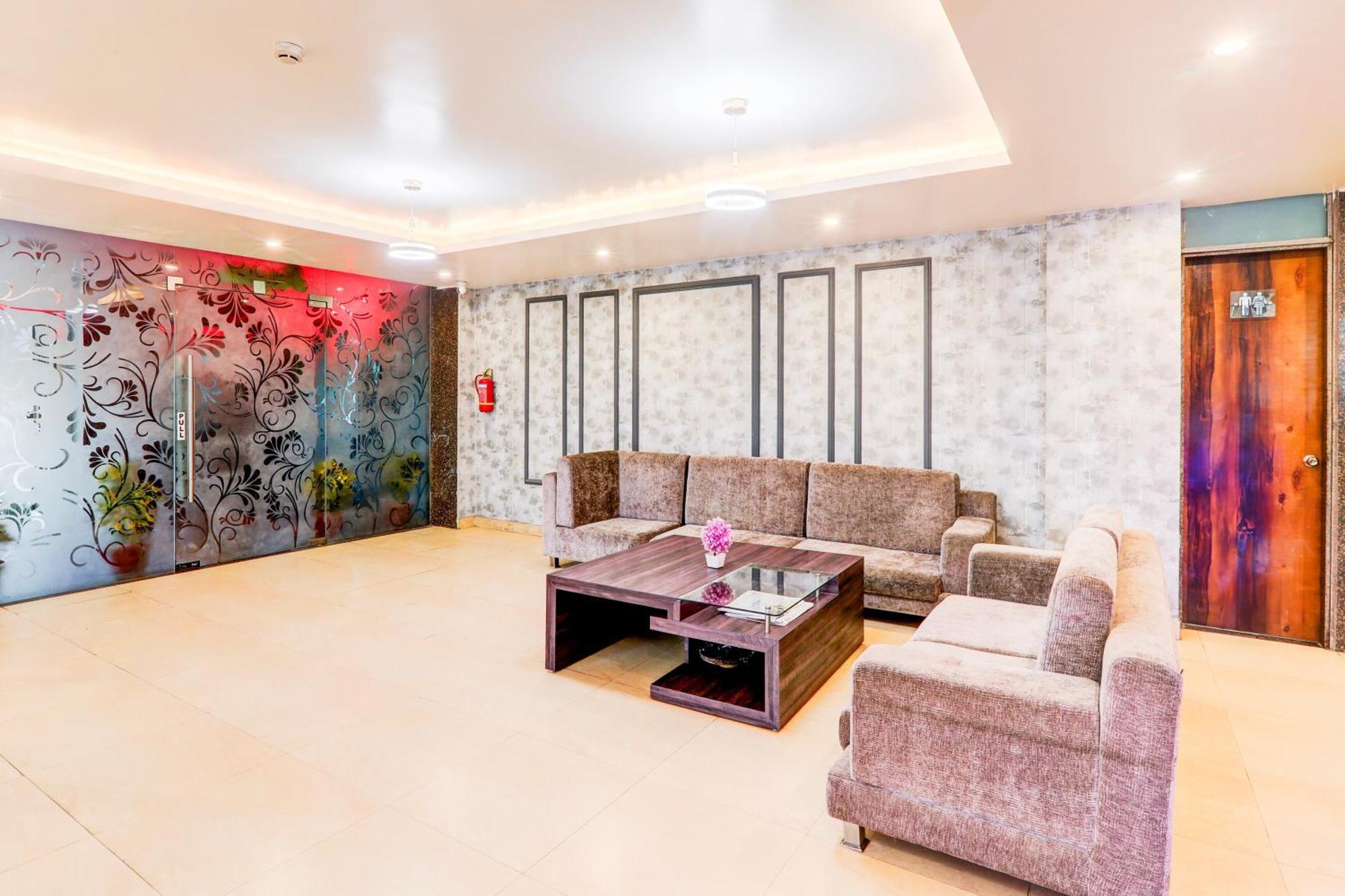 Hotel Townhouse Sakura à Lucknow Extérieur photo