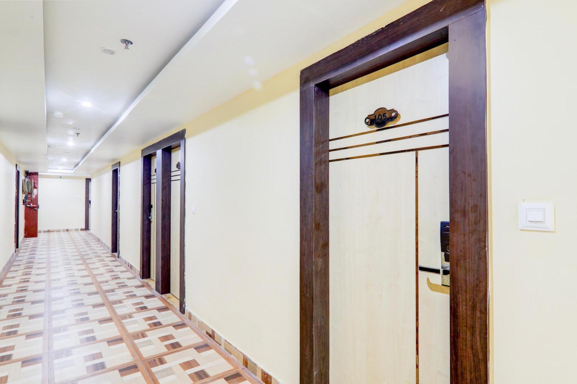 Hotel Townhouse Sakura à Lucknow Extérieur photo